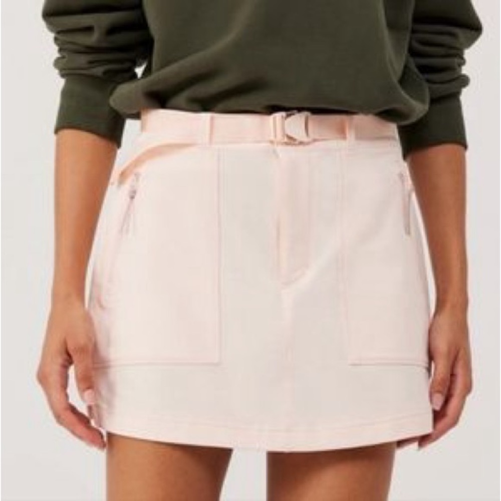 Outdoor Voices RecTrek Skirt in Seashell size Small